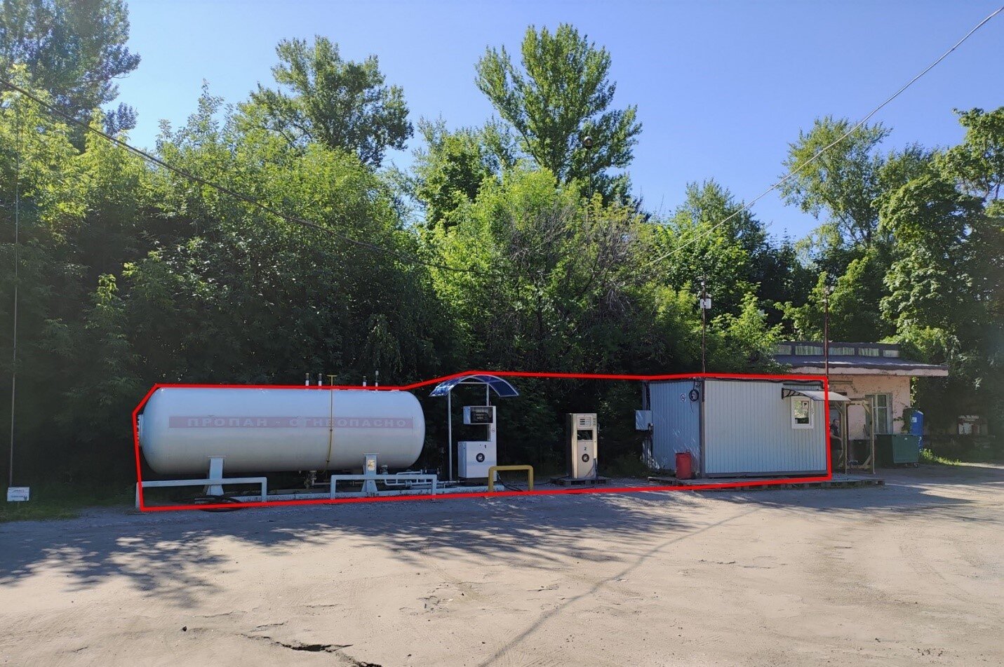 Заправка газом г в. Мобильная газовая заправка. Автомобильная газозаправочная станция (агзс). Заправка газом г в. Заправка газом г в.