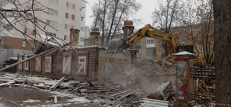 В Ярославле завершается снос дома с «уличной поэзией»_287075