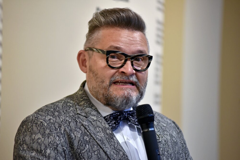 «Будто проклинает»: в РФ ответили телеведущему Васильеву на критику страны