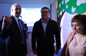 Губернатор Челябинской области Алексей Текслер работает в Магнитогорске. Автор фото - Наиль Фаттахов
