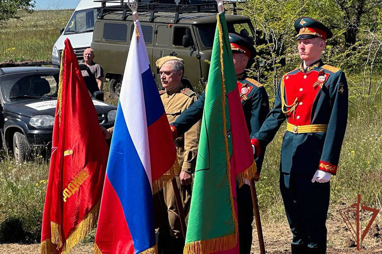 В Запорожской области росгвардейцы приняли участие в захоронении бойцов Красной Армии