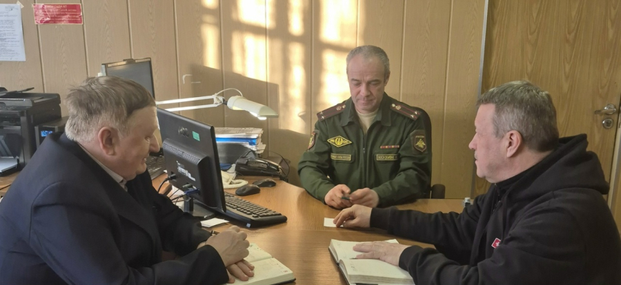 Служба по контракту
