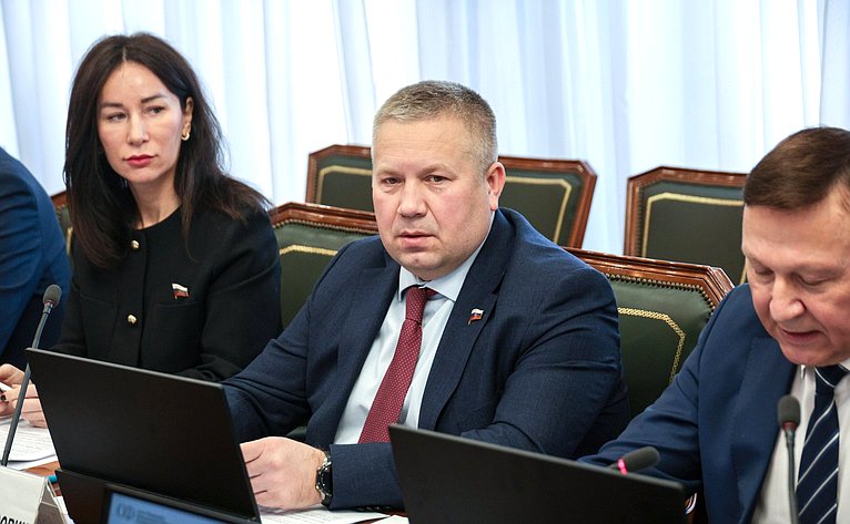 Денис Гусев
