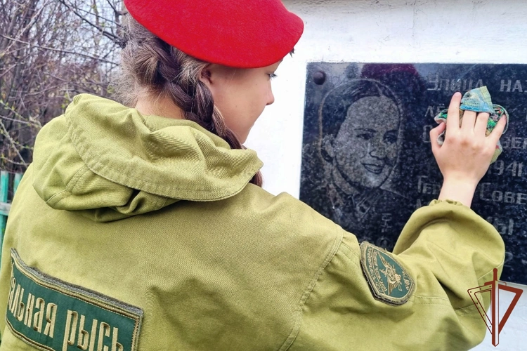 Росгвардейцы в Сибири приняли участие в благотворительных акциях и почтили память героев Великой Отечественной войны