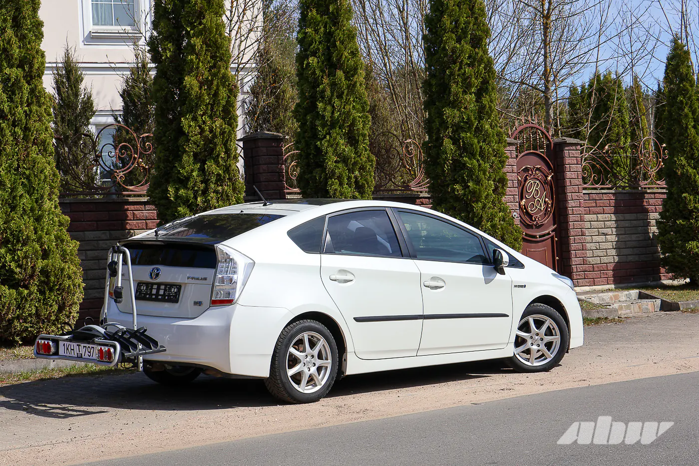 Вайб и экономия: секонд-тест Toyota Prius XW30 с пропановым ГБО