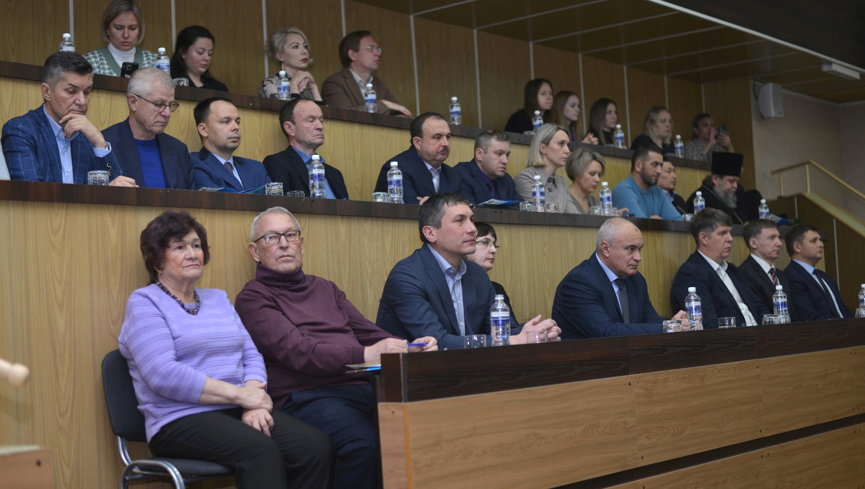 Кандидаты в депутаты 2024 братск. Кандидаты в мэры братска. Кандидаты в депутаты 2024 братск. Мэр г. Серебренников братск.