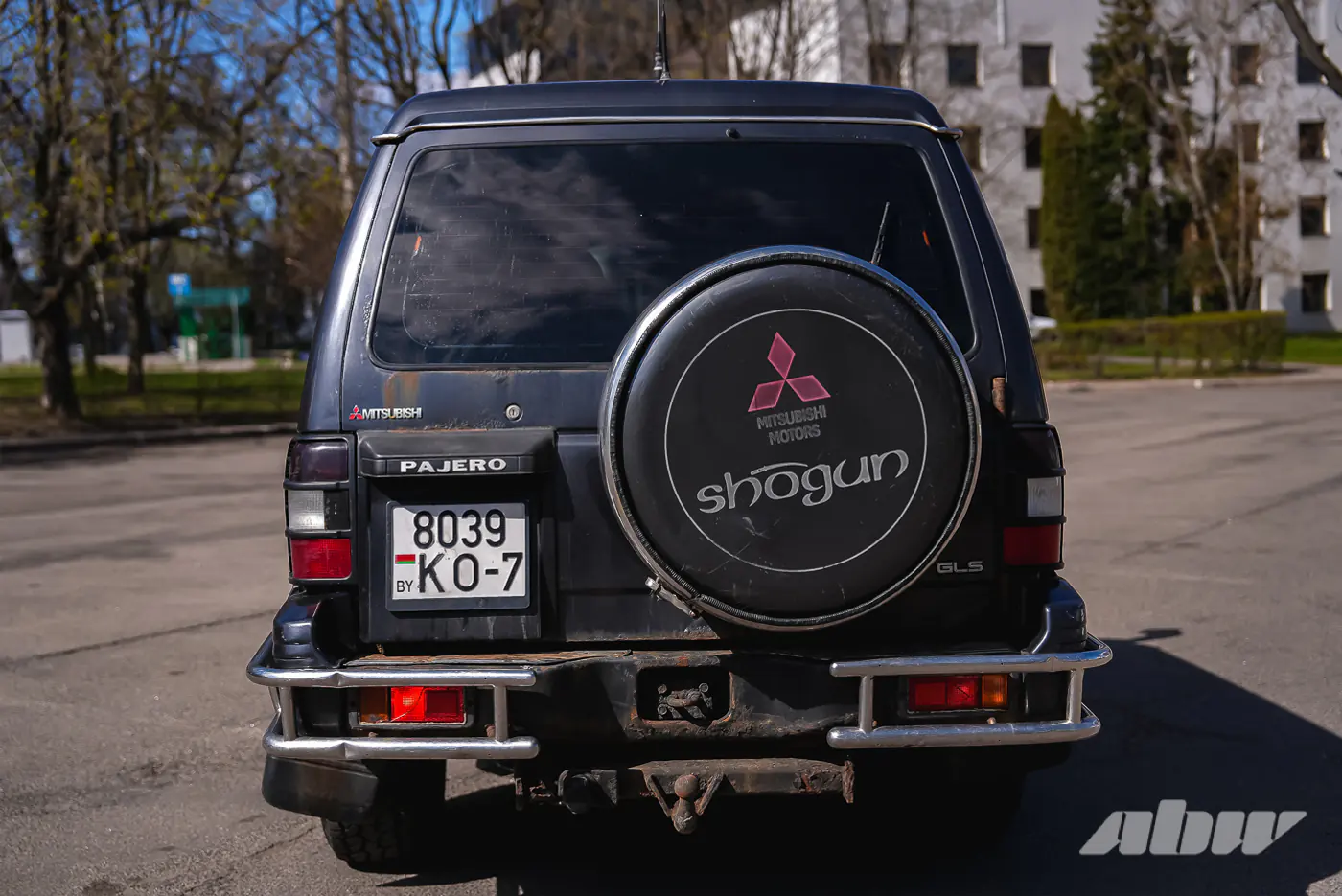 «Это был типичный перекупский вариант, но я влюбился»: история 30-летнего Mitsubishi Pajero