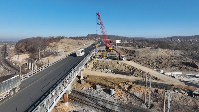 Строительство путепровода в составе трассы А-370 "Уссури" в Приморском крае завершат в июне 2024 года предоставлено пресс-службой ФКУ ДСД "Дальний Восток"