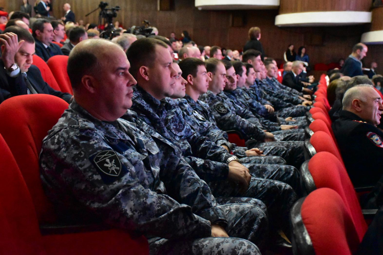Большой праздничный концерт посетили представители Росгвардии в Адыгее