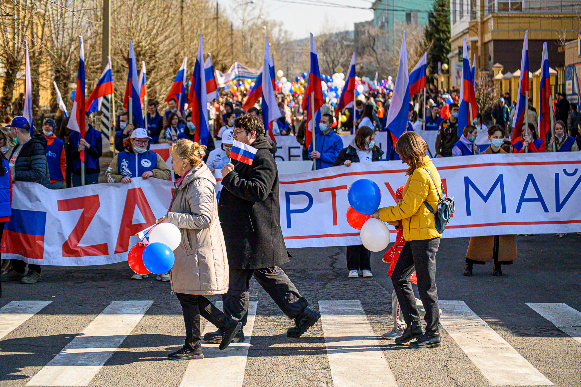 Почему отмечают праздник 1 мая. Первомайская демонстрация. Празднование 1 мая. 1 Мая праздник. Праздник труда, первое мая.