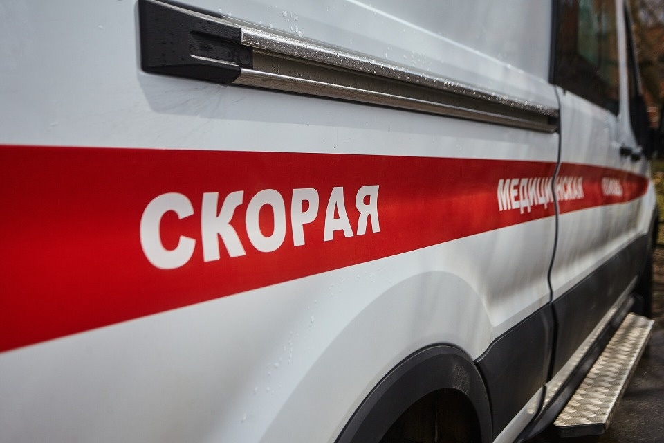 Псковских водителей призвали пропускать автомобили скорой помощи