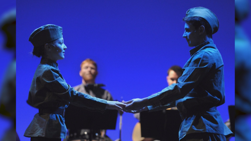 Московские артисты приехали в Кострому с особым спектаклем, рождённым из фронтовых песен