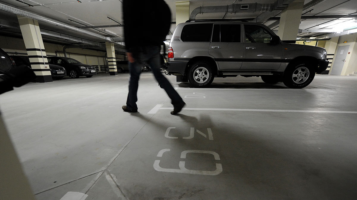 Риелторы рассказали, как подорожали парковочные места в Москве