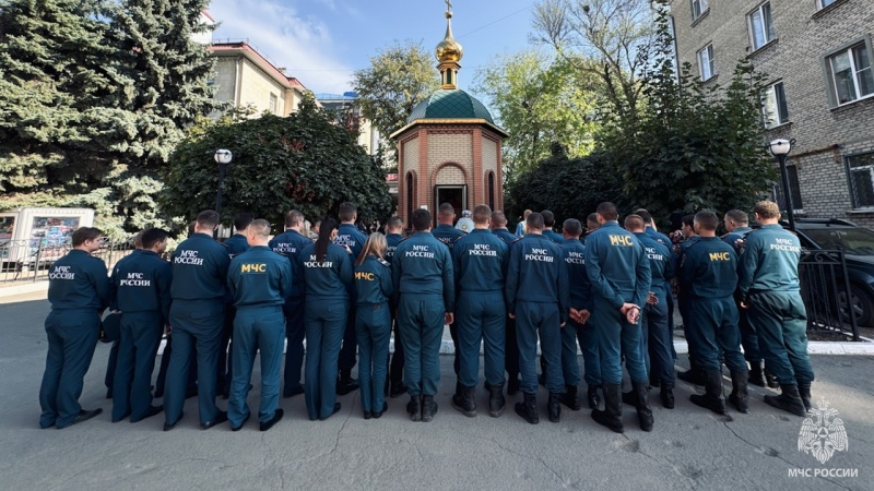 В Главном управлении МЧС России по Луганской Народной Республике прошло торжественное богослужение в честь празднования образа Божией Матери «Неопалимая Купина»