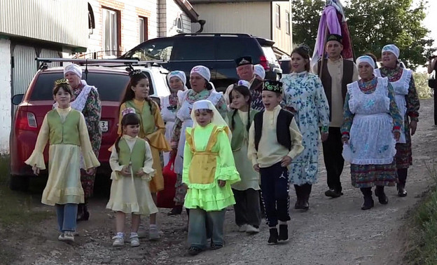 В Вятских Полянах начали собирать подарки для Сабантуя