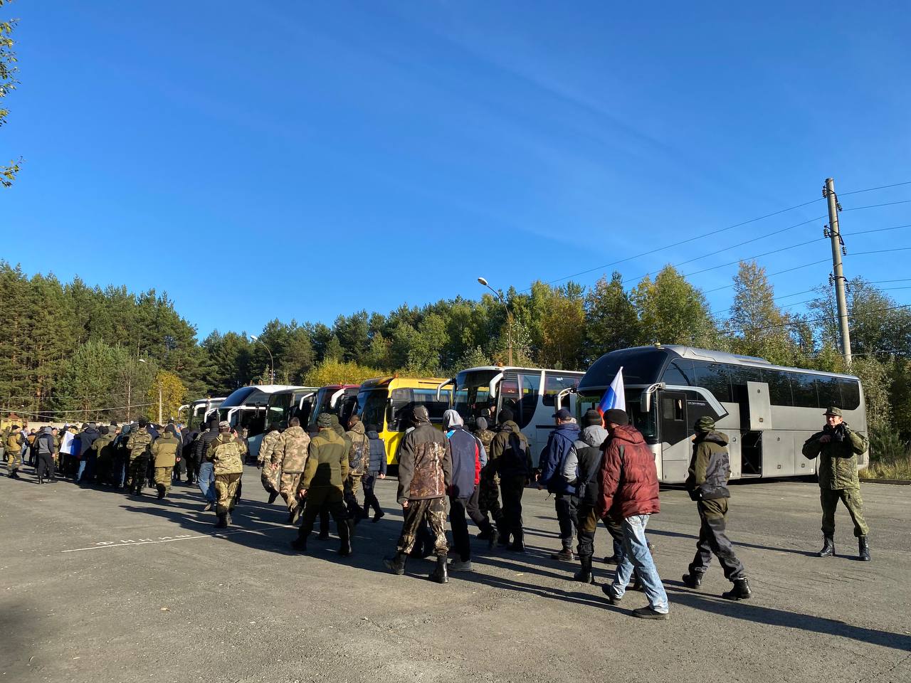 Мобилизация тверская область. Мобилизация на украине. Металлистов провалился асфальт. Контрактники. Митинг в белгороде 21.