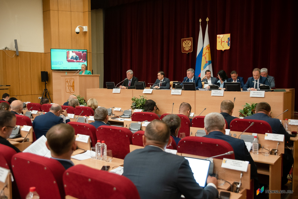 В Кирове сорвали заседание «бюджетного» комитета Заксобрания