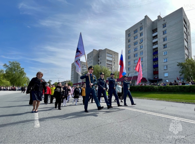Сотрудники Специального управления ФПС № 22 МЧС России приняли участие в праздничных мероприятиях, посвященных Дню Победы