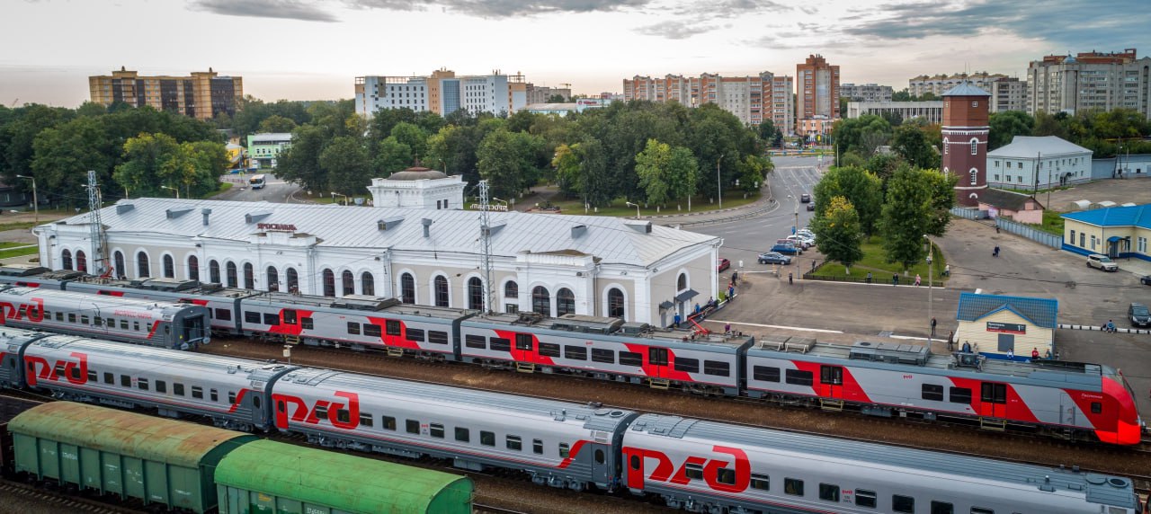 В Ярославле на Московском вокзале начали ремонт пассажирской платформы