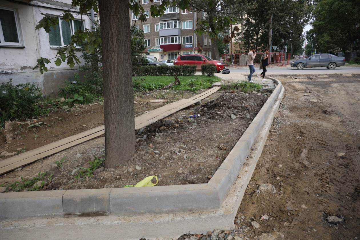 Капитальный ремонт улицы Поповича в Южно-Сахалинске завершат в начале октября