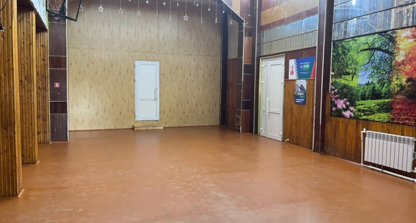 В доме культуры одного из сыктывкарских поселков обновили танцевальный зал по программе 
