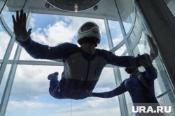 Школьники ХМАО могут на каникулах полетать в аэротрубе 