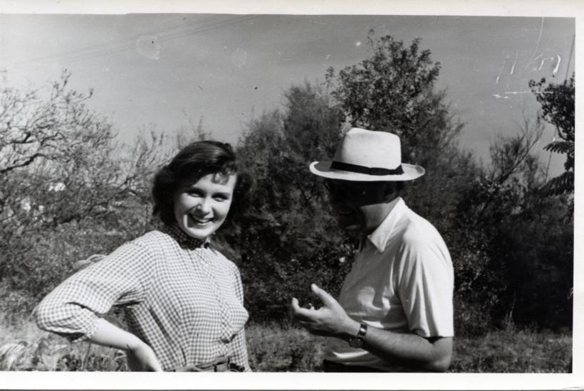 Актриса Изольда Извицкая и режиссёр Андрей Тутышкин 1957 год Крым, фильм К чёрному морю hi res JPEG (2)