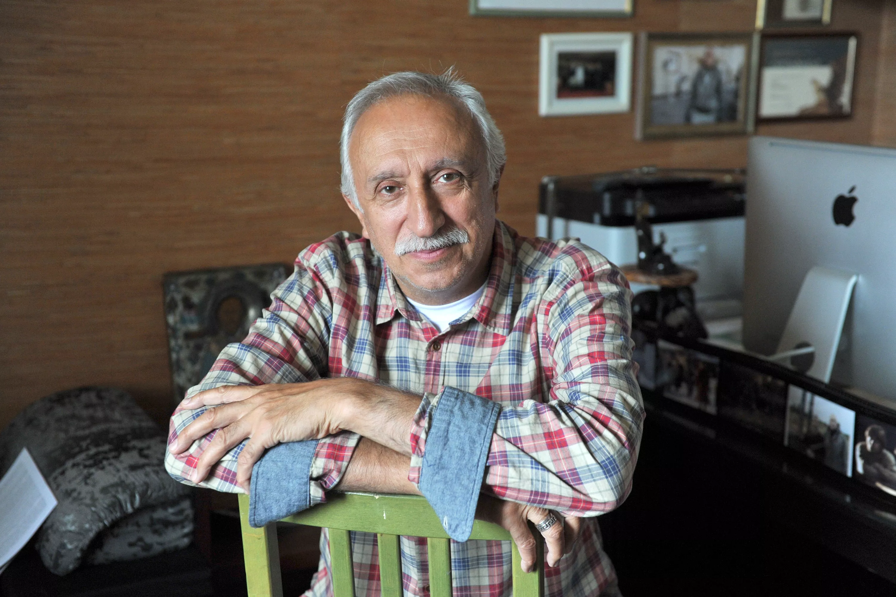 владимир досталь кинорежиссёр. российские кинорежиссеры. досталь николай николаевич. досталь режиссер фото. кинорежиссер досталь.