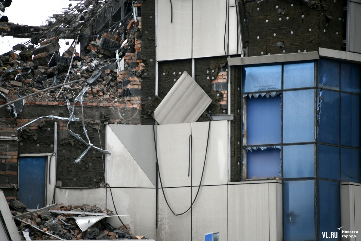 Здания речного вокзала сносят. В софии начали демонтаж. В софии начали демонтаж. Воронеж театр оперы и балета снесут. Демонтаж в ейске 9 этажка.