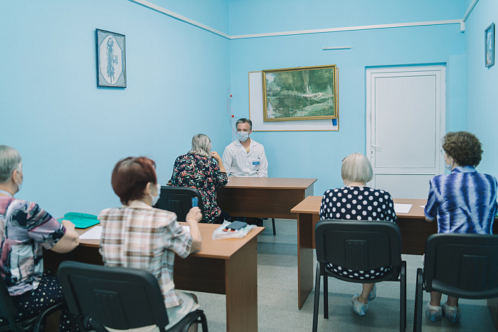 450 кировчан посетили занятия Клиники памяти