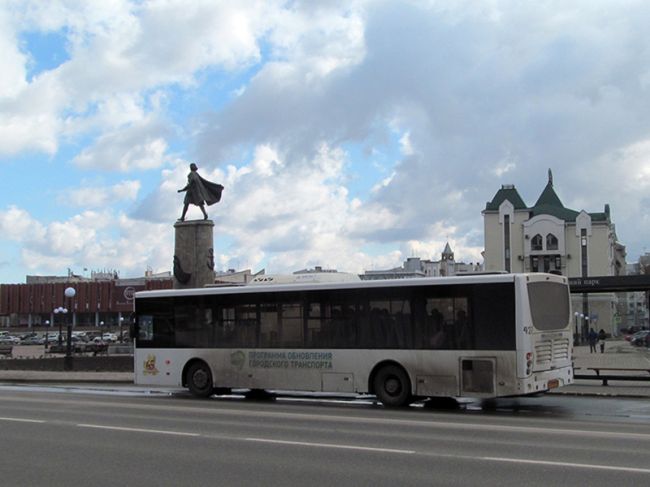 За зарплату в 40 тысяч липецкие водители общественного транспорта вынуждены перерабатывать до 50% рабочего времени