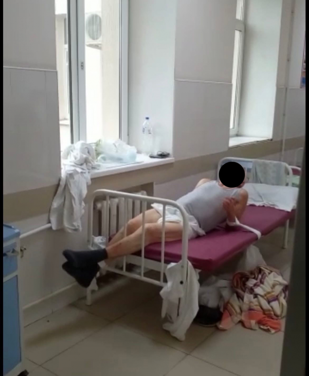ребенок упал с кровати к какому врачу обратиться
