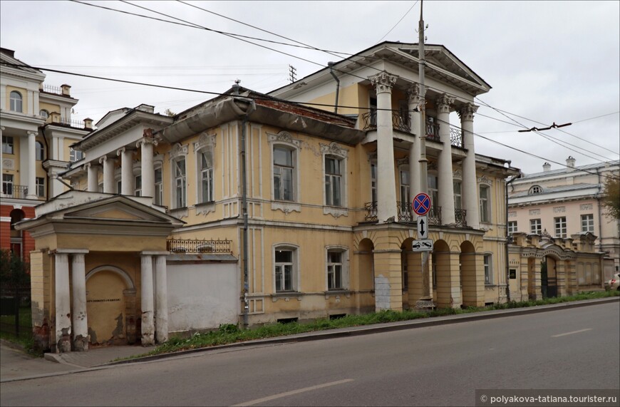 Дуновение XIX века. Улица Чапаева в Екатеринбурге