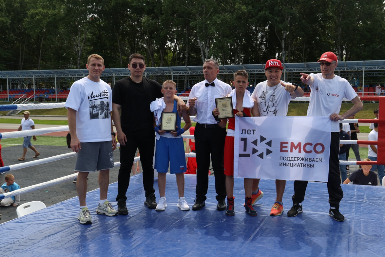 Участниками Дня бокса на Сахалине стали мировые звезды спорта