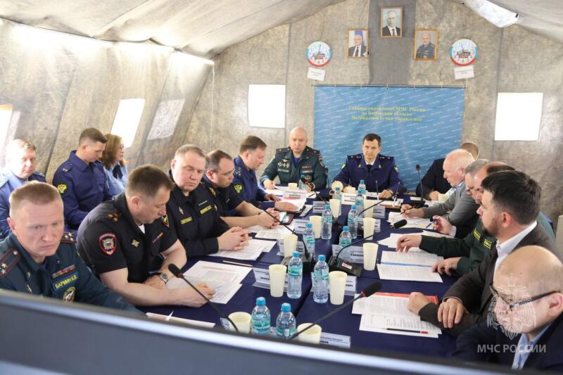 В полевом лагере МЧС России проведено межведомственное совещание