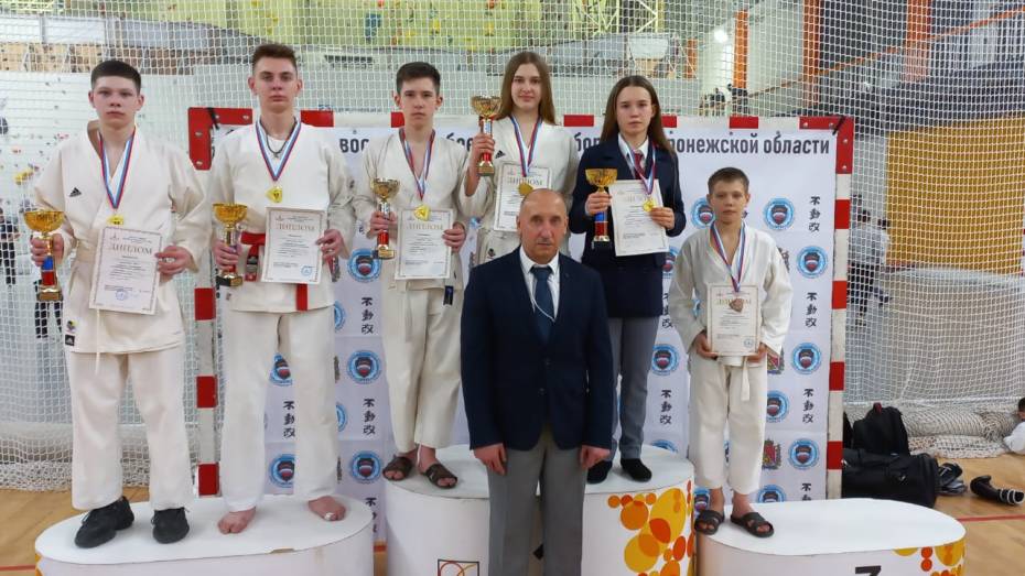 Каратисты из Поворино выиграли 5 золотых медалей областного Кубка
