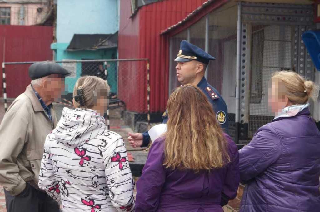 Осудили родственника. Колония. Заключенный в колонии. Исправительная колония Мурманск. Осужденных или осужденных.