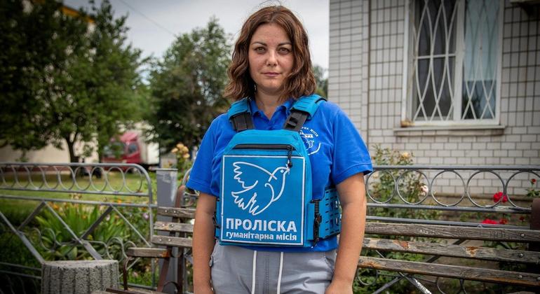 Работа Ирины связана с поездками в населенные пункты у линии фронта или встречами с людьми, находящимися в состоянии шока после авиаударов.