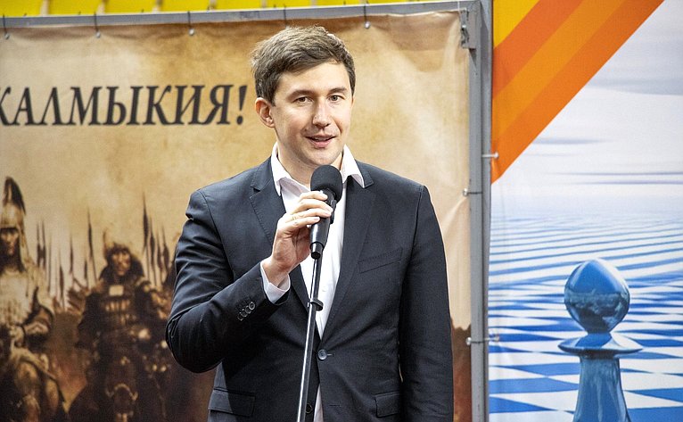 Сергей Карякин