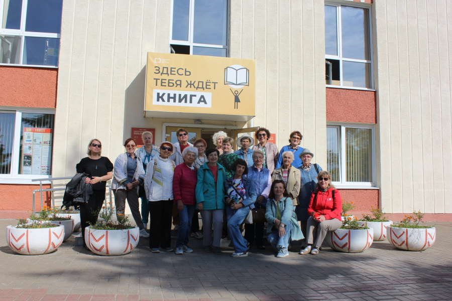 Центральная библиотека организовала бесплатную автобусную поездку в Боровск для читателей серебряного возраста