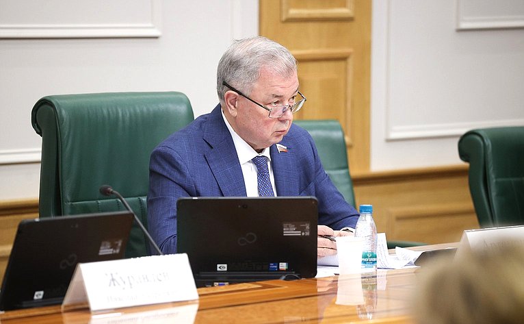 Анатолий Артамонов