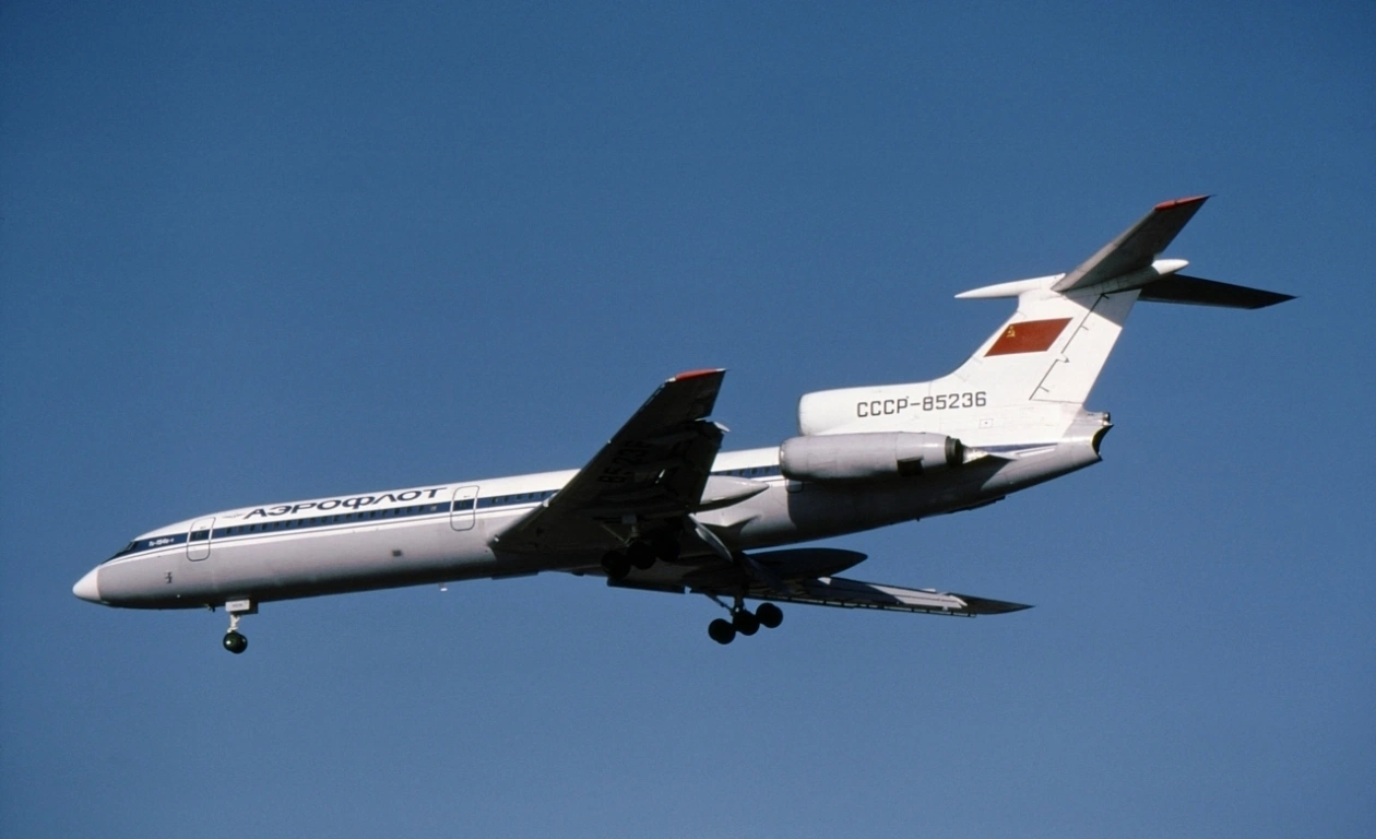 Пример самолета Ту-154Б-1 Фотография с сайта russianplanes.net. Автор Chris, Лондон, Хитроу, Великобритания, 17 октября 1987 года