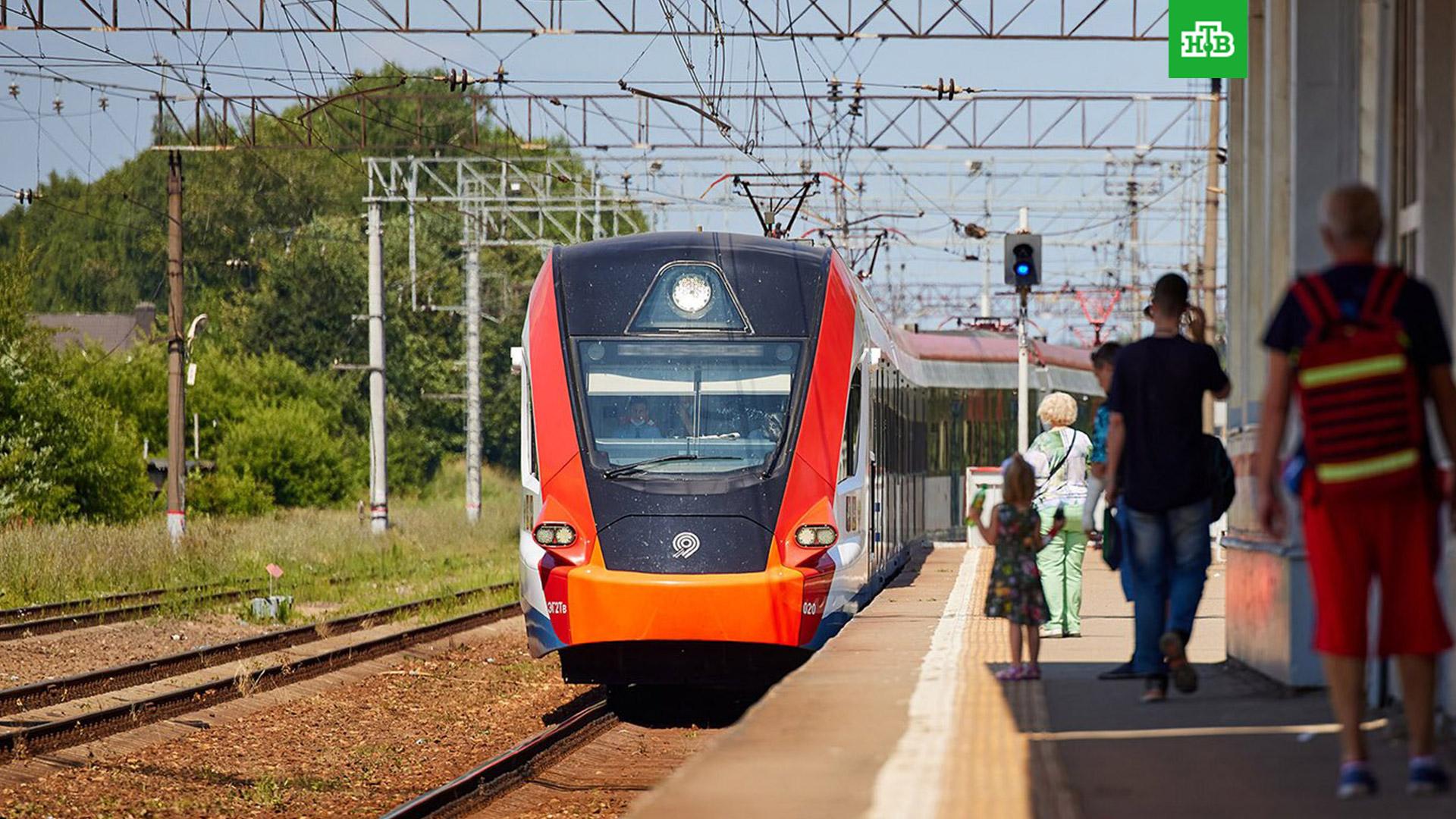 Электричка опаздывает москва. Кчёры — станция Октябрьской железной дороги. Одинаковые вокзалы Октябрьской железной дороги. Поезда комфорт Ленинградское направление. Кушавера — станция Октябрьской железной дороги.