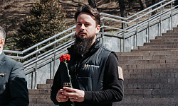 В Улан-Удэ встретили автопробег из Владивостока в Донецк «Одна родина – одна семья!»