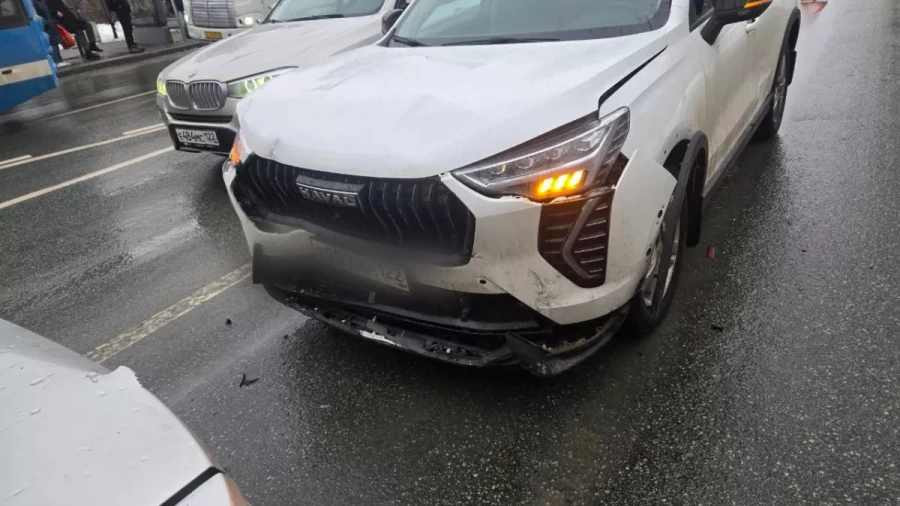 В Барнауле в аварию попала депутат Госдумы от Алтайского края.