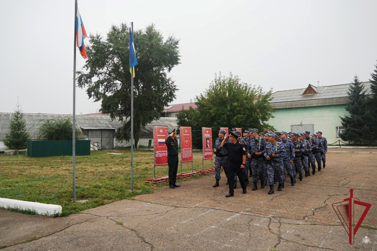 Росгвардейцы Бурятии приняли участие в мероприятиях, посвященных Дню Государственного флага России