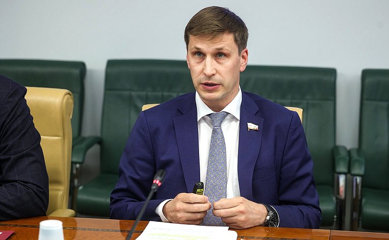 Иван Новиков