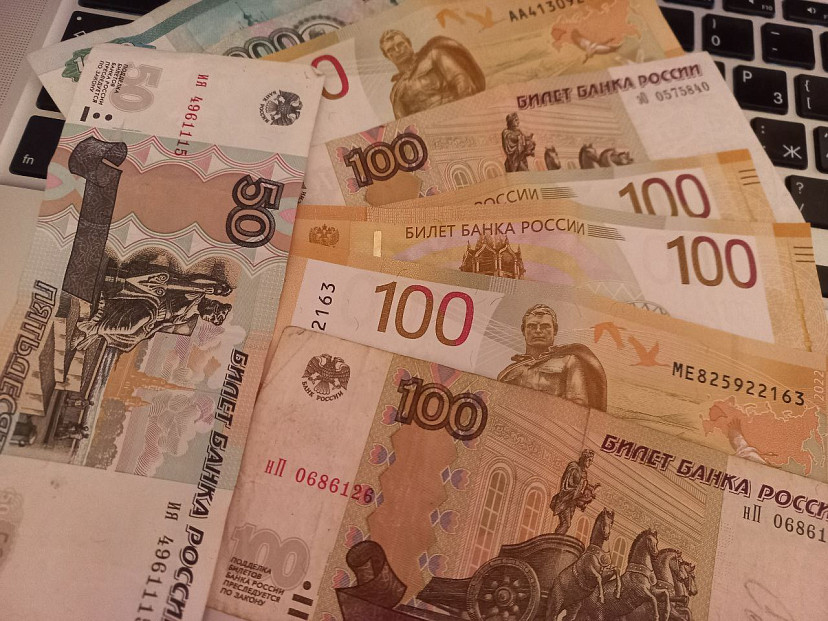 В Саратовской области вырос размер больничных и декретных пособий