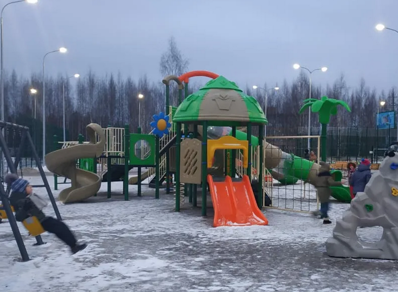 Места во Всеволожске для дня рождения. Мальчик тащит мертвого папу тц крокус