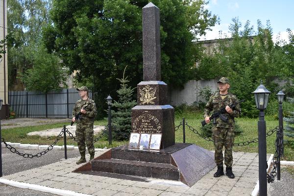 В УФСИН России по Ивановской области почтили память сотрудников, погибших при исполнении служебных обязанностей 